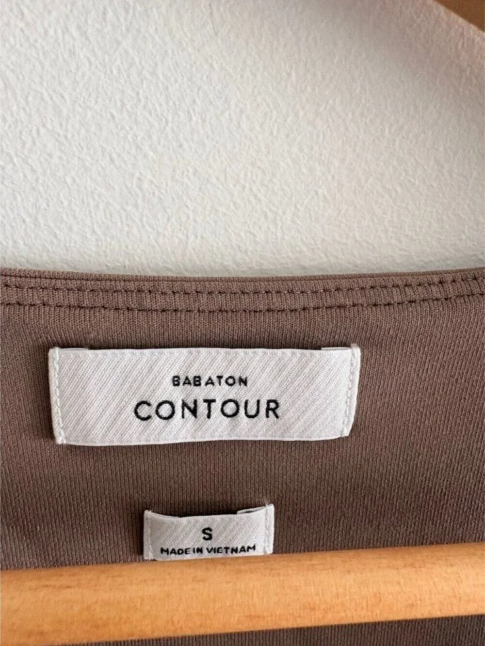 Aritzia Babaton Mantel Contour Midi Dress Cutout Taupe Tan Brown Size Small - Picture 4 of 4